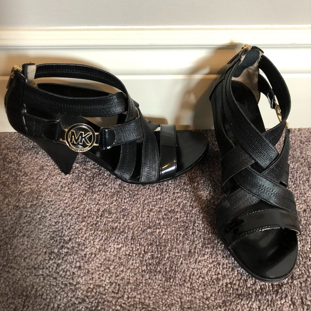 Michael Kors strappy mid pump heals